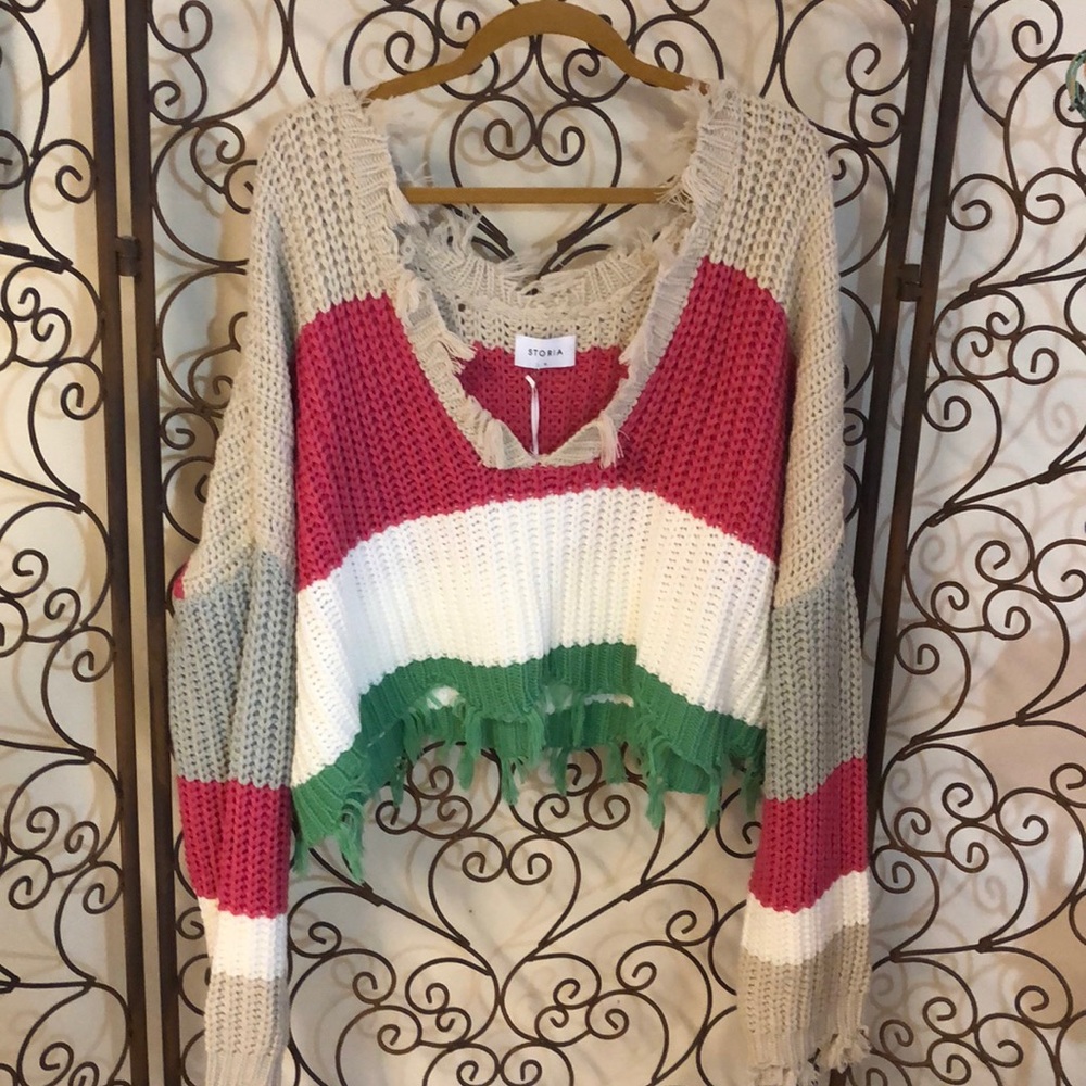 Storia Boutique Sweater NWT ♥️